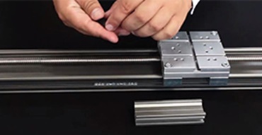 Vídeos de montaje de la tecnología de accionamiento drylin